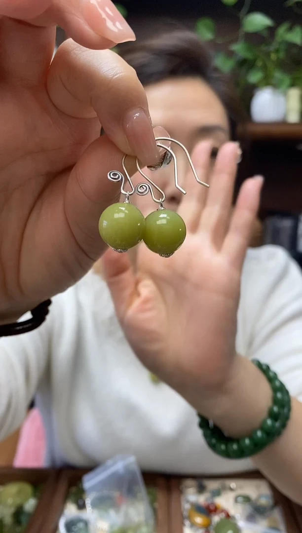 未镶嵌岫玉耳饰多样性发货其中发一