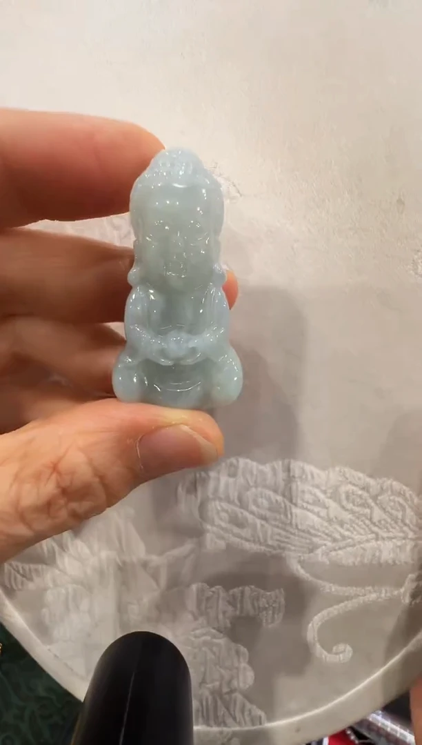 翡翠未镶嵌颈饰国风