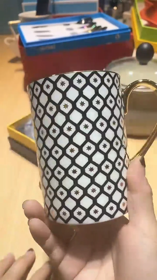 【闪购商品】瓷片锅碗瓢盆一件不剩