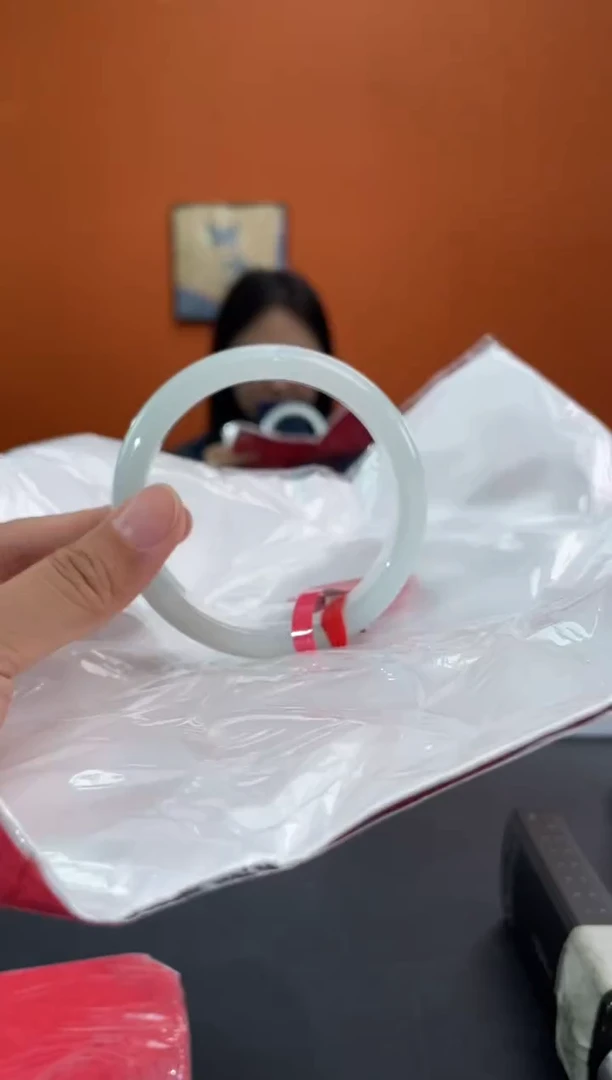 未镶嵌手镯翡翠4