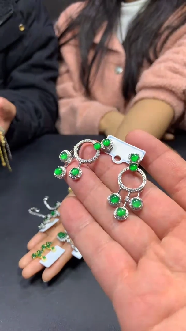 【闪购商品】翡翠耳饰未镶嵌0984701146/多样性发一