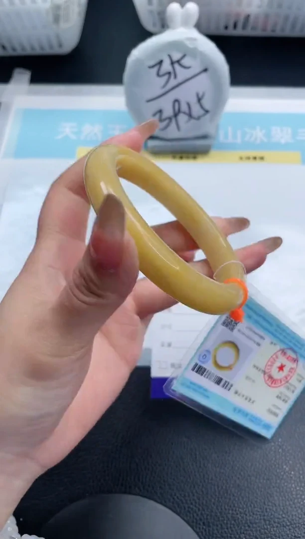 【闪购商品】石英质玉手镯未镶嵌23S44-63