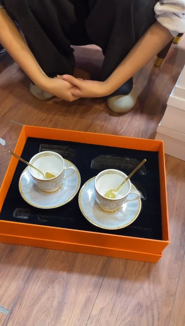 杯鸿辉家品牌瓷器，京东包邮！