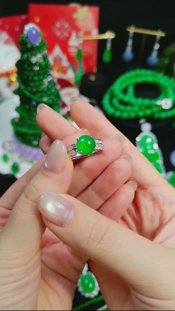 吊坠(不含链)18K金镶嵌翡翠蛋面戒指