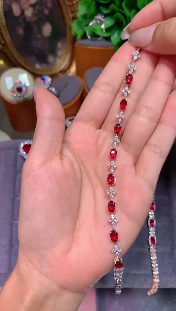 手链18K金镶嵌红宝石4.76CT