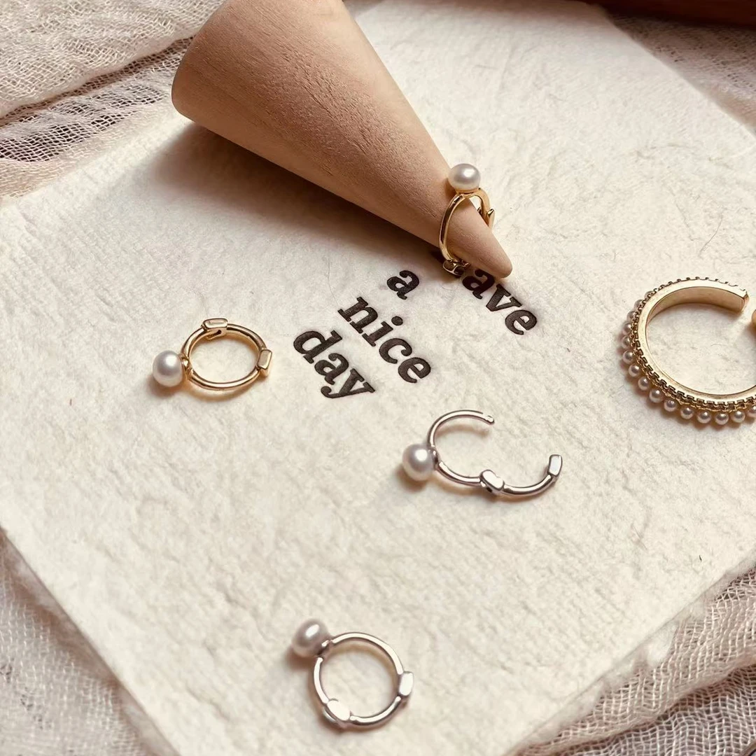 铜合金仿珍珠耳饰 甜蜜粥honeychow25新款迷你珍珠耳圈精致小众