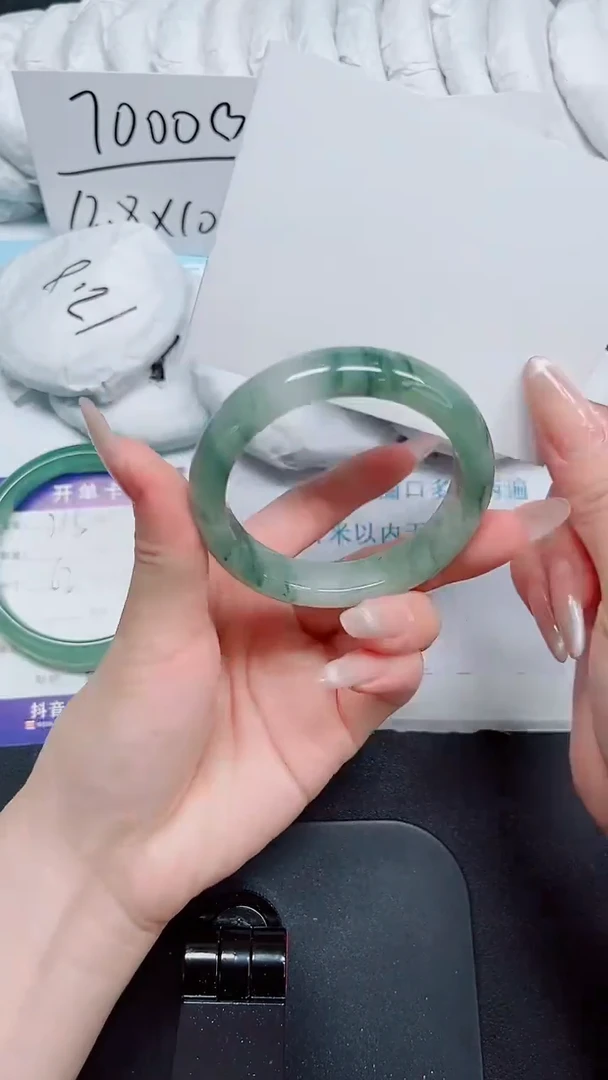 石英质玉手镯未镶嵌216-52