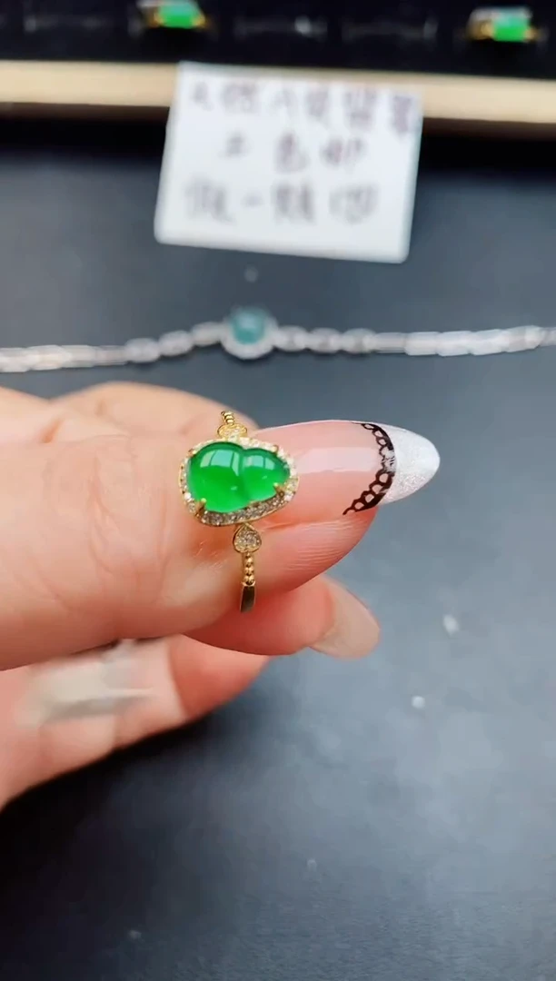 翡翠戒指银S925镶嵌8500