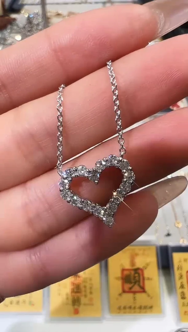 颈饰18K金镶嵌钻石k白满钻爱心项链