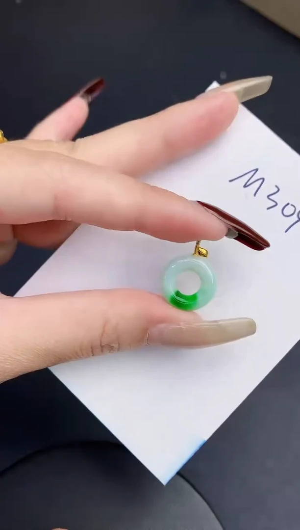 【闪购商品】翡翠颈饰18K金镶嵌0000000000