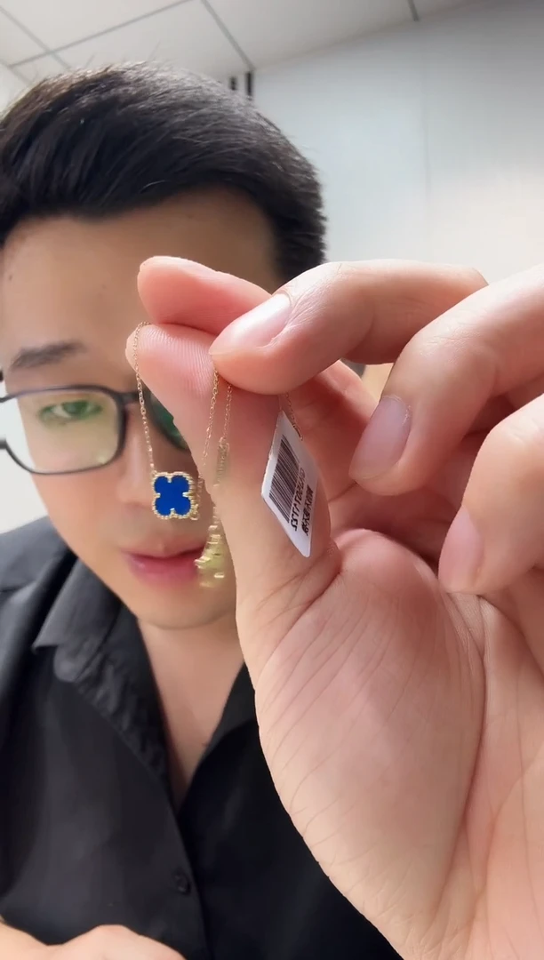 18K金镶嵌手链玛瑙/玉髓蓝色k黄，小单花手链