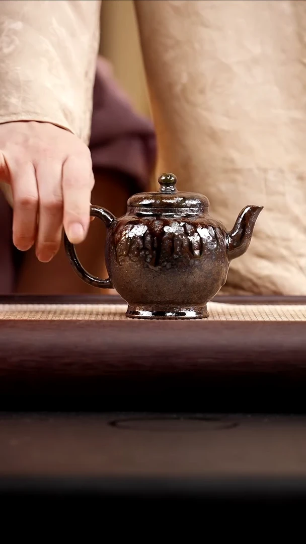 茶壶紫砂崖柏木柴烧高宫灯