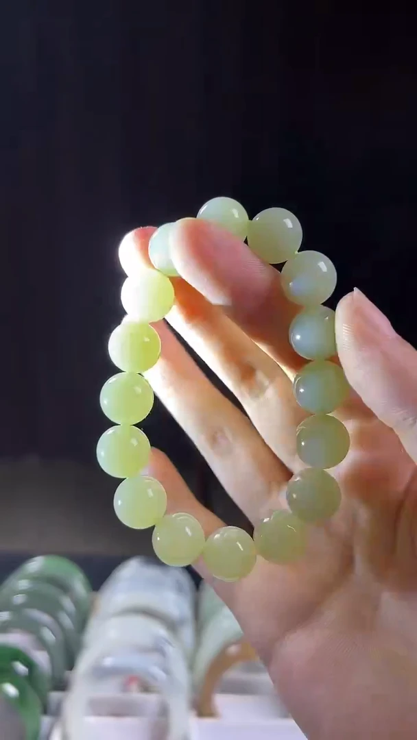 和田玉手镯未镶嵌12mm左右晴水