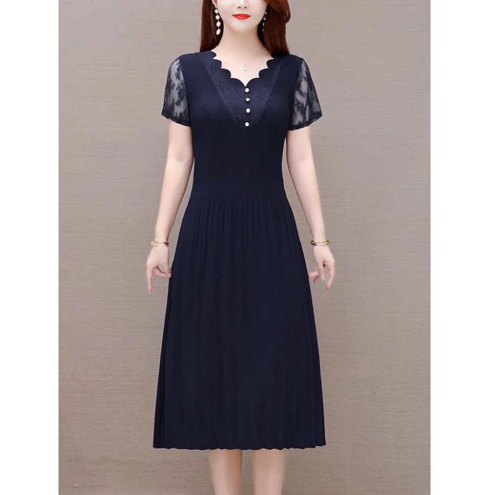 女装连衣裙妈妈款裙子宽松显瘦百搭洋气时尚五一旅游出街衣服