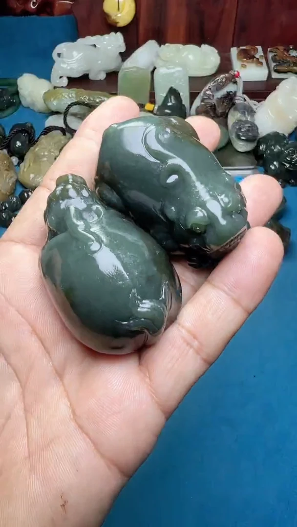 和田玉未镶嵌把件2