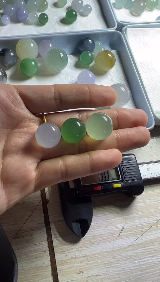 未镶嵌定制翡翠珠子