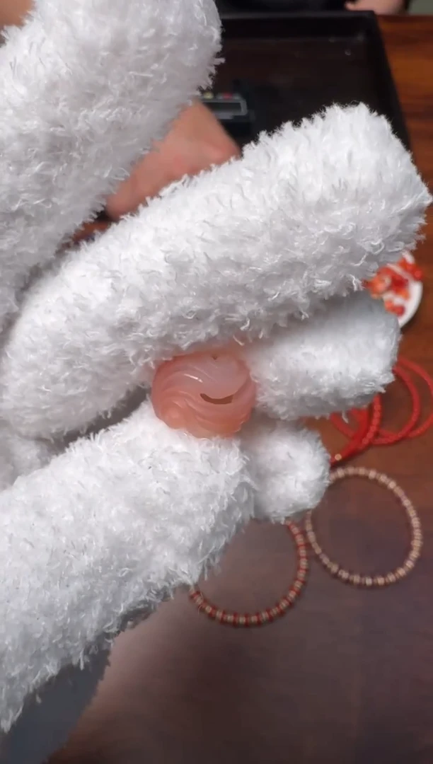 未镶嵌颈饰玛瑙/玉髓子*?雕刻跑环