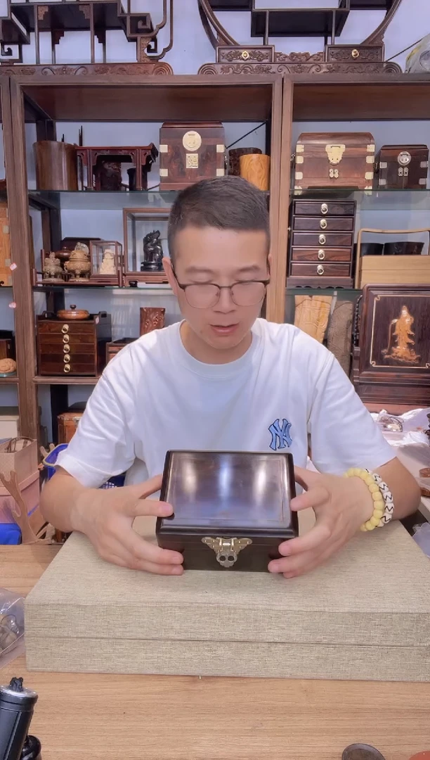 乌木类书架205大红酸枝带内衬首饰盒