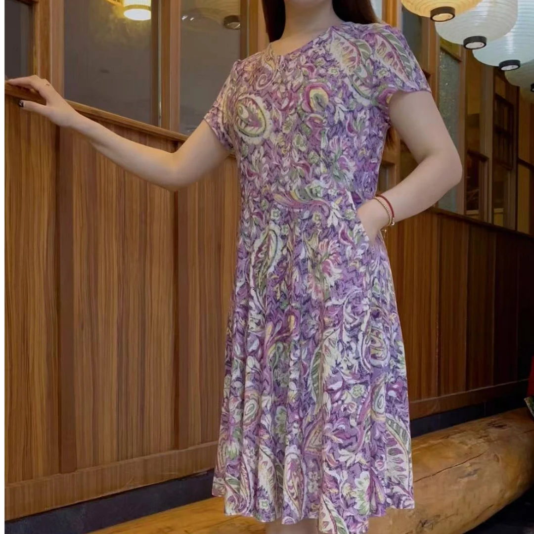 2025夏季新款妈妈装V领连衣裙遮肉显瘦中年裙子有口袋