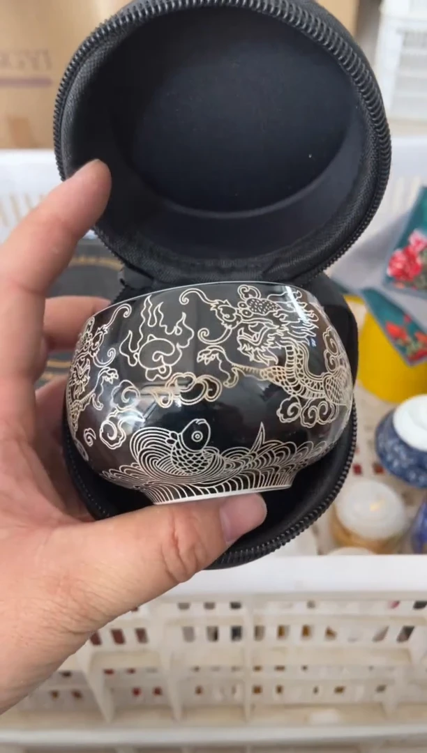 杯无运费险有瑕疵的摄影的产品有使用过的痕迹有点脏介意勿拍