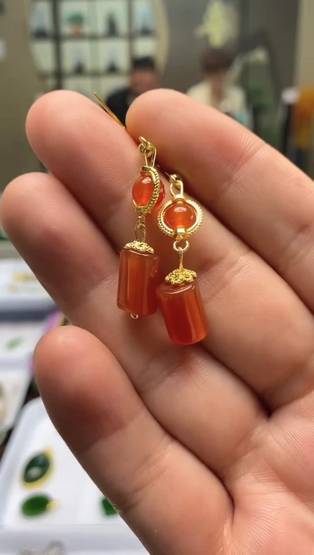 【闪购商品】玛瑙/玉髓耳钉合金拍一发一