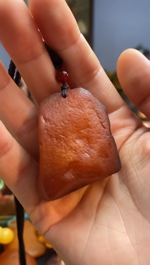 琥珀颈饰未镶嵌吊坠