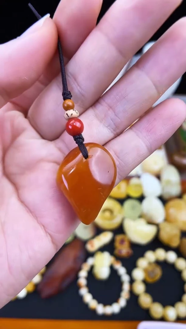 琥珀未镶嵌珠宝奇石柒月