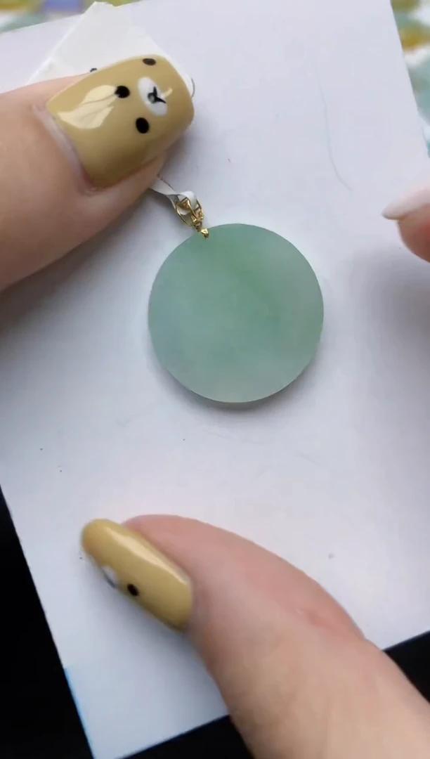 翡翠18K金镶嵌颈饰天然翡翠A货