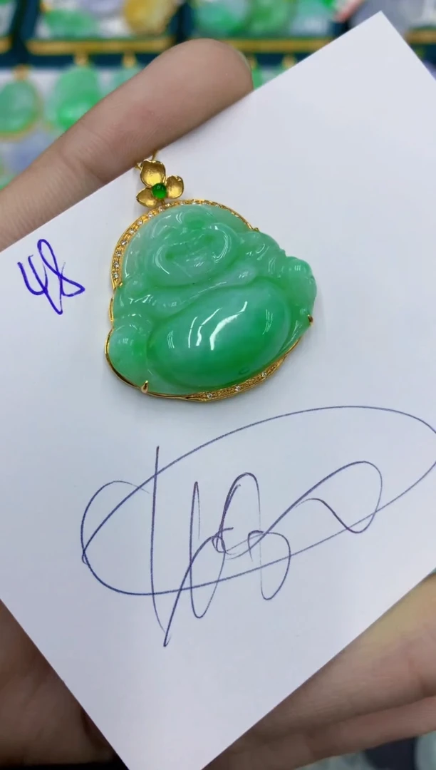 翡翠18K金镶嵌颈饰1111111111