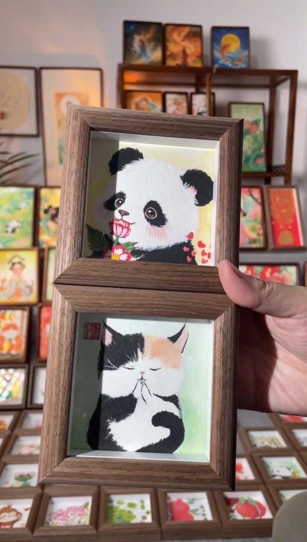 【闪购商品】国画【岁月喵好花花熊猫】纯手绘国画摆台