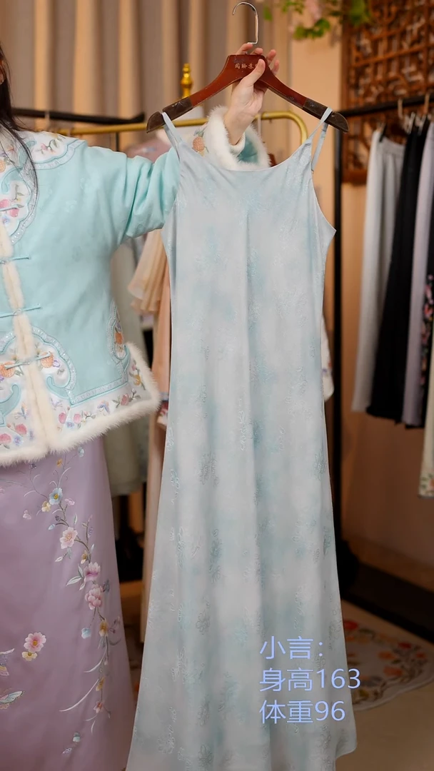 织绣非遗服饰一物一件