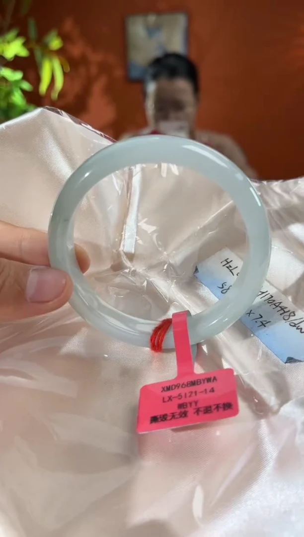 未镶嵌手镯翡翠翡翠手镯
