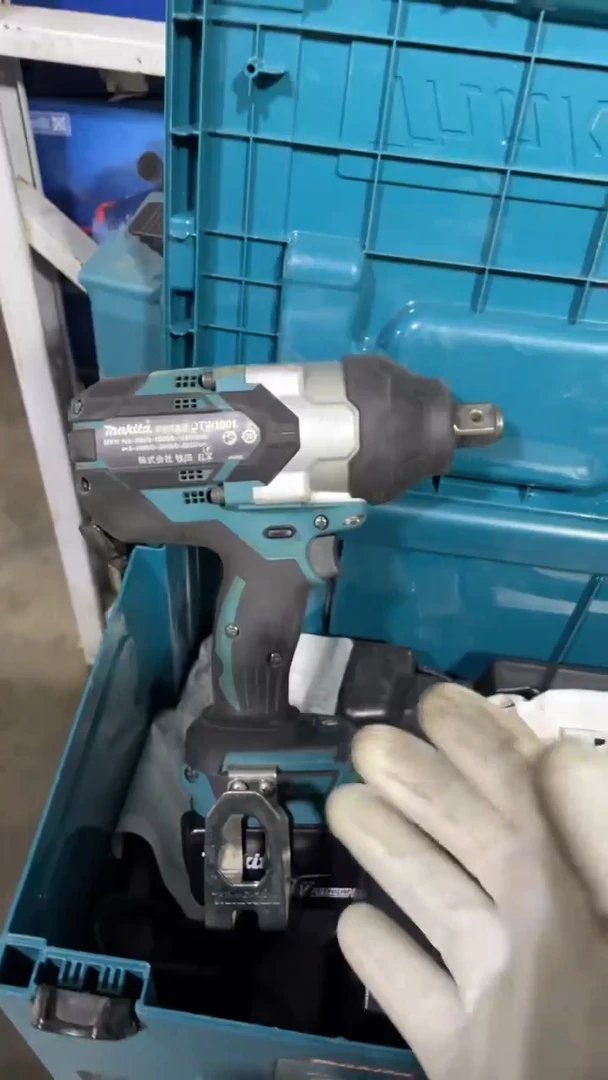 牧田DTW1001RG充电式冲击扳手（18V 6.0Ah）单电（组装机）