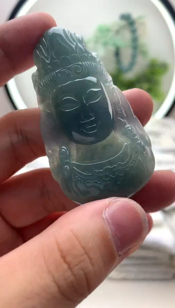翡翠未镶嵌颈饰观音首
