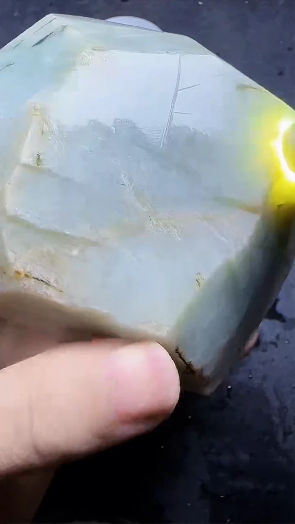翡翠未镶嵌颈饰076翡翠