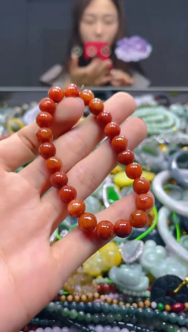 颈饰未镶嵌翡翠8MM/G/翡翠A货，一件也是批发价