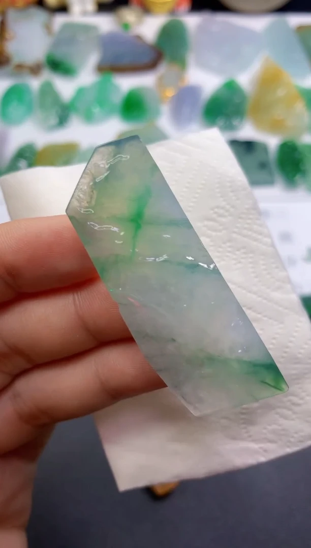 【闪购商品】翡翠吊坠(不含链)未镶嵌7014