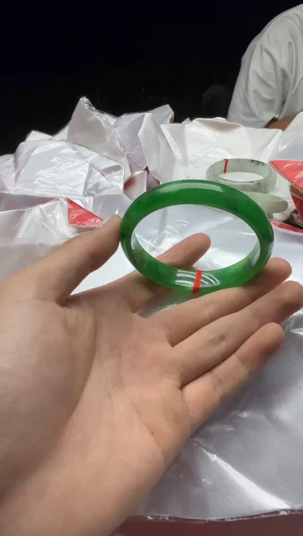 未镶嵌手镯翡翠D22