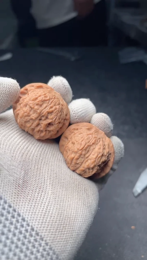 把件文玩核桃a188 血麒麟 37尺
