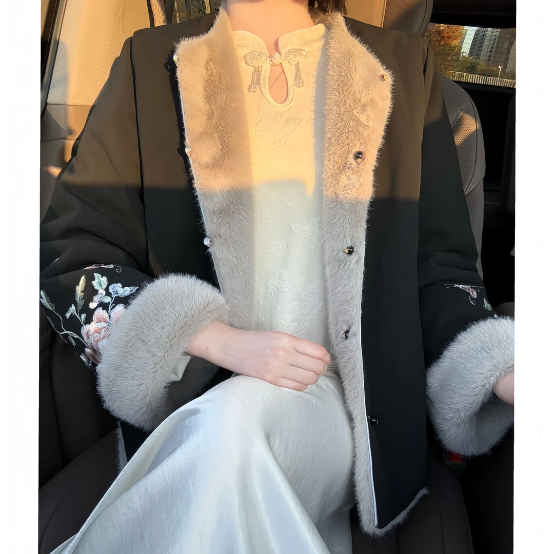 【青墨染】双面穿新中式刺绣外套保暖长袖皮毛时尚宽松女冬季加厚