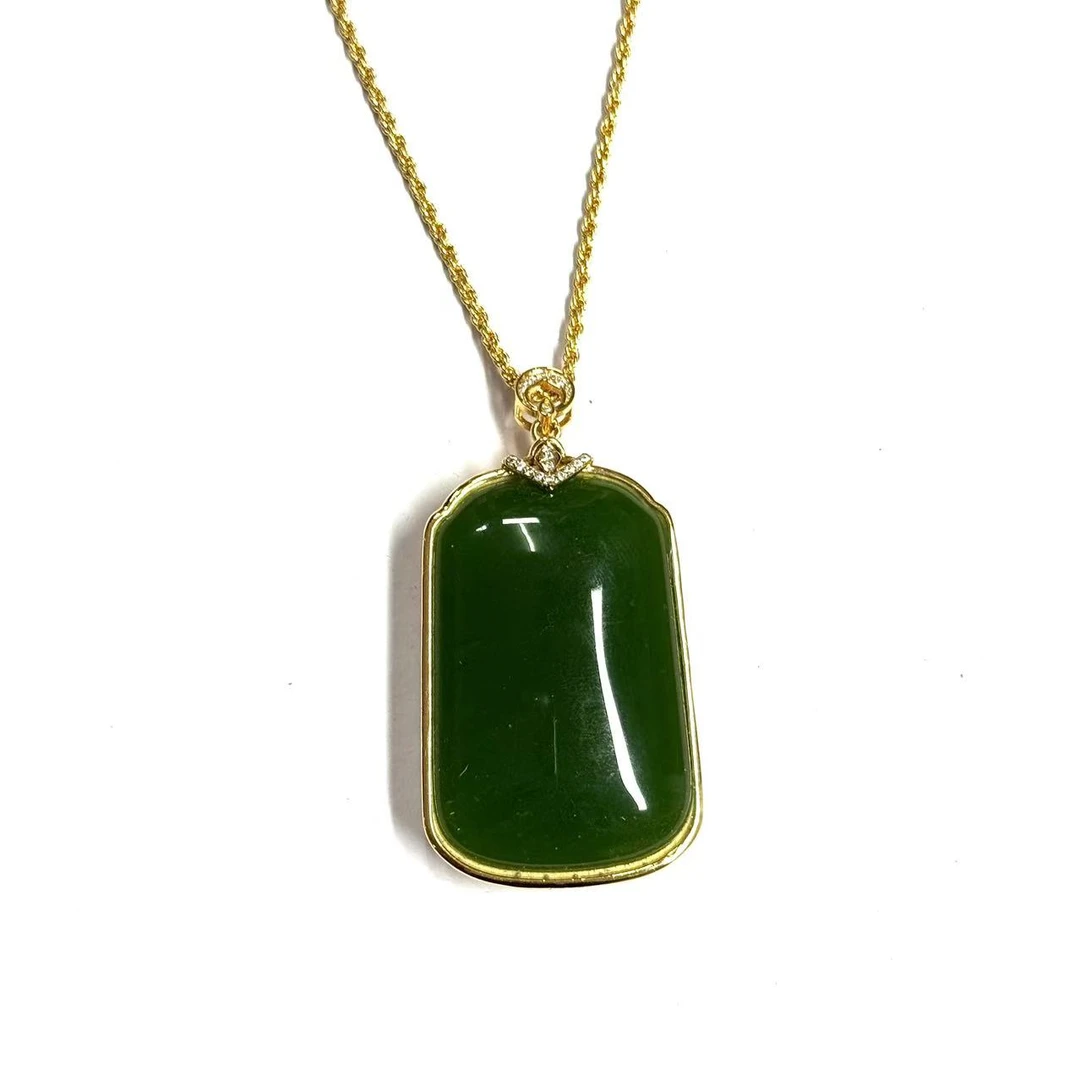 AE573-天然菠菜精美吊坠