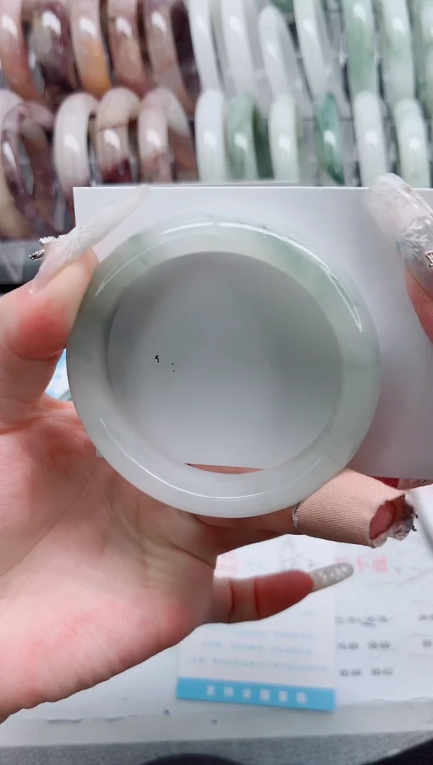 【闪购商品】石英质玉手镯未镶嵌A119-56.2