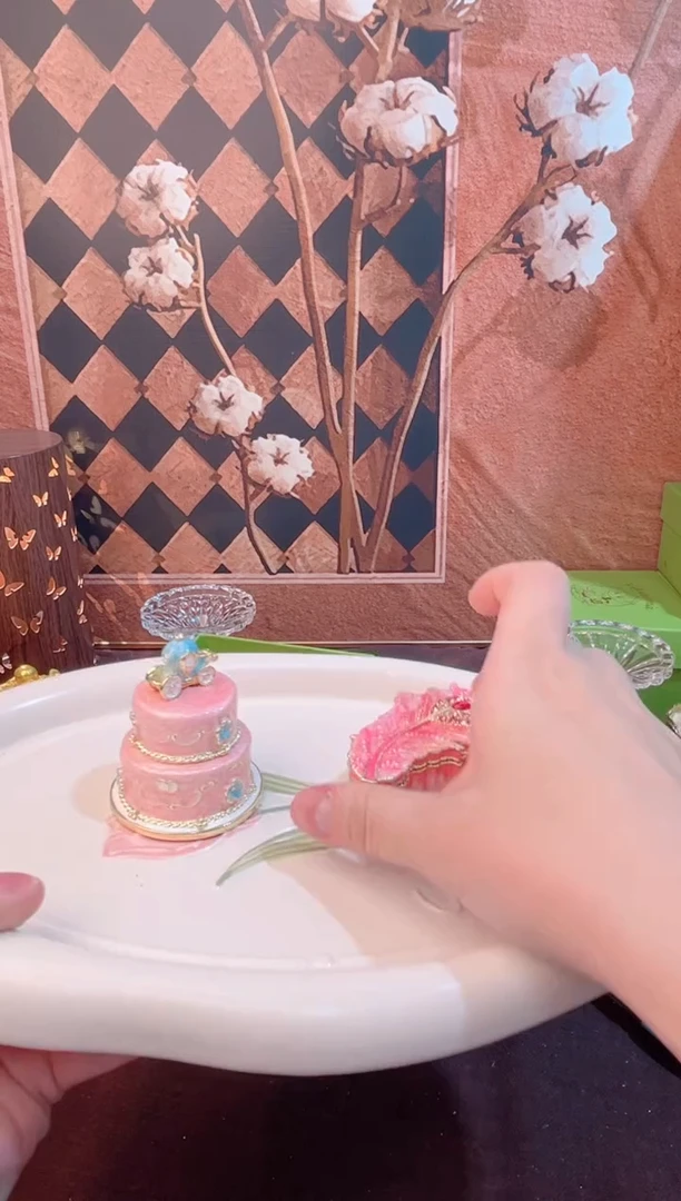 锌合金珐琅首饰盒默认微瑕拆盒不退介意勿拍～～～～！！！蛋糕粉色羽毛