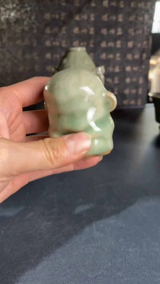 耀州窑仰山茶宠小猴冰裂