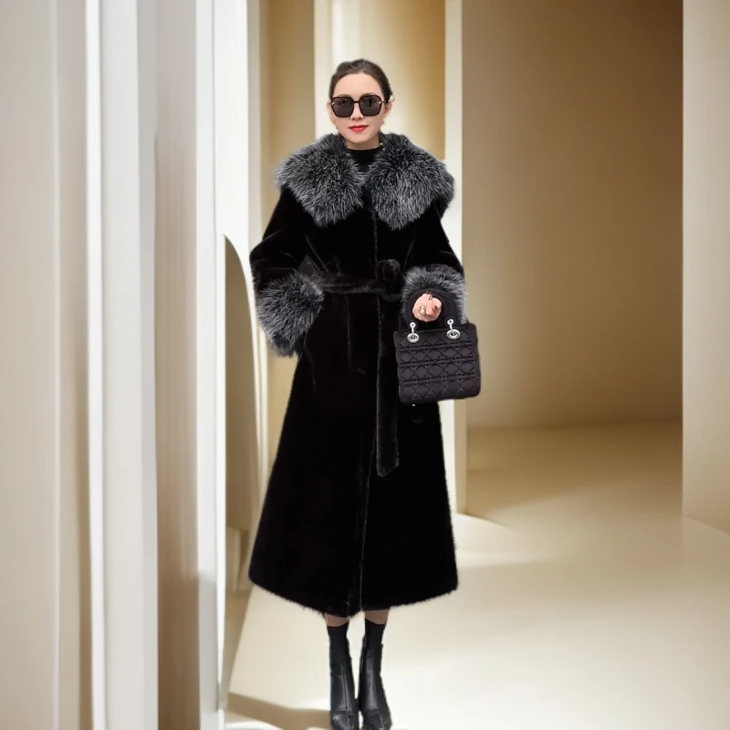 Miss TuTu 法式高奢气质修身秋冬新款黑色配灰毛领毛毛外套