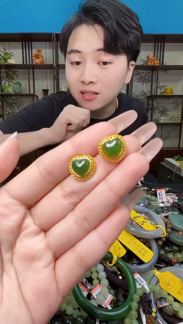 颈饰未镶嵌和田玉多样性发一