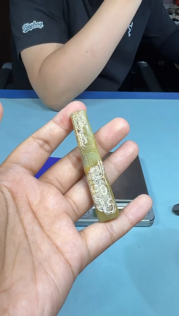 和田玉未镶嵌颈饰1