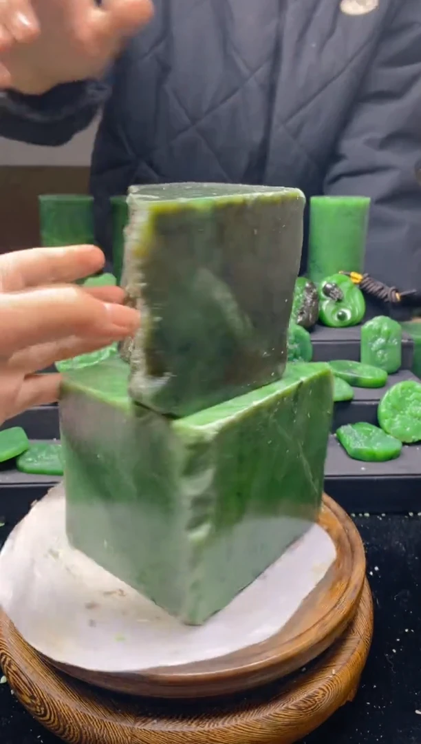 未镶嵌和田玉珠宝半成品1