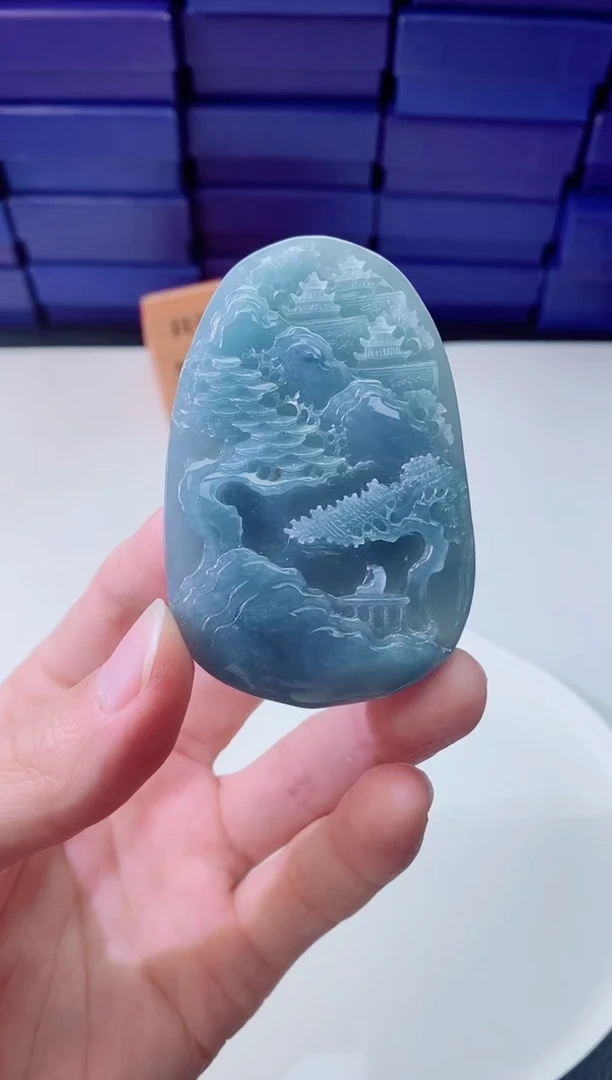 翡翠未镶嵌颈饰