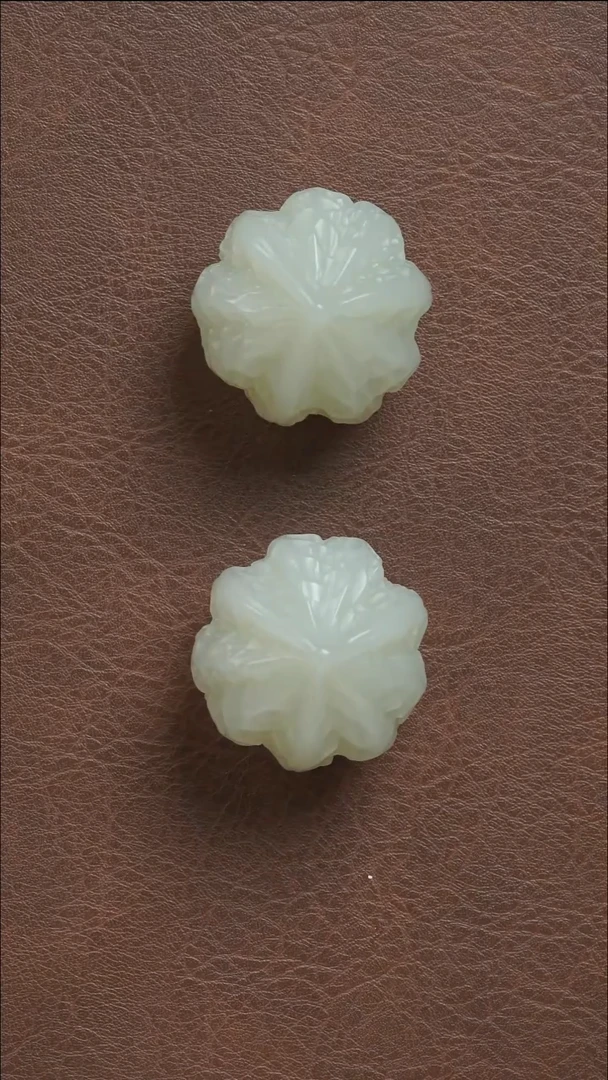 吊坠(不含链)未镶嵌和田玉核桃（一对）